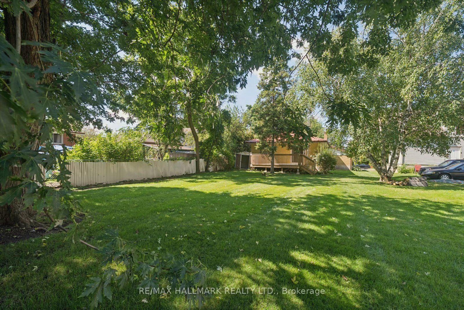 51 Allister Avenue • Toronto, ON photo 37