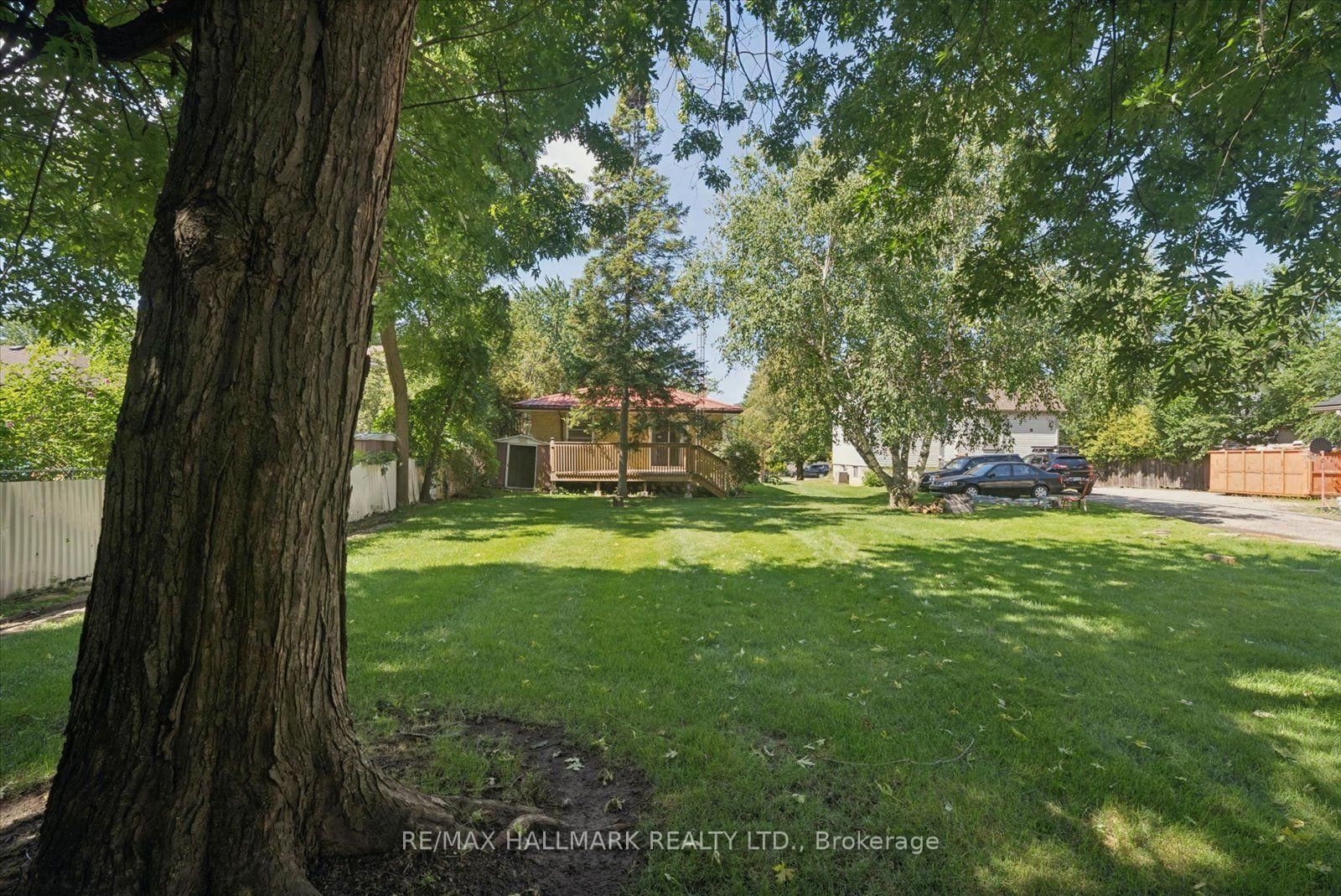 51 Allister Avenue • Toronto, ON photo 38