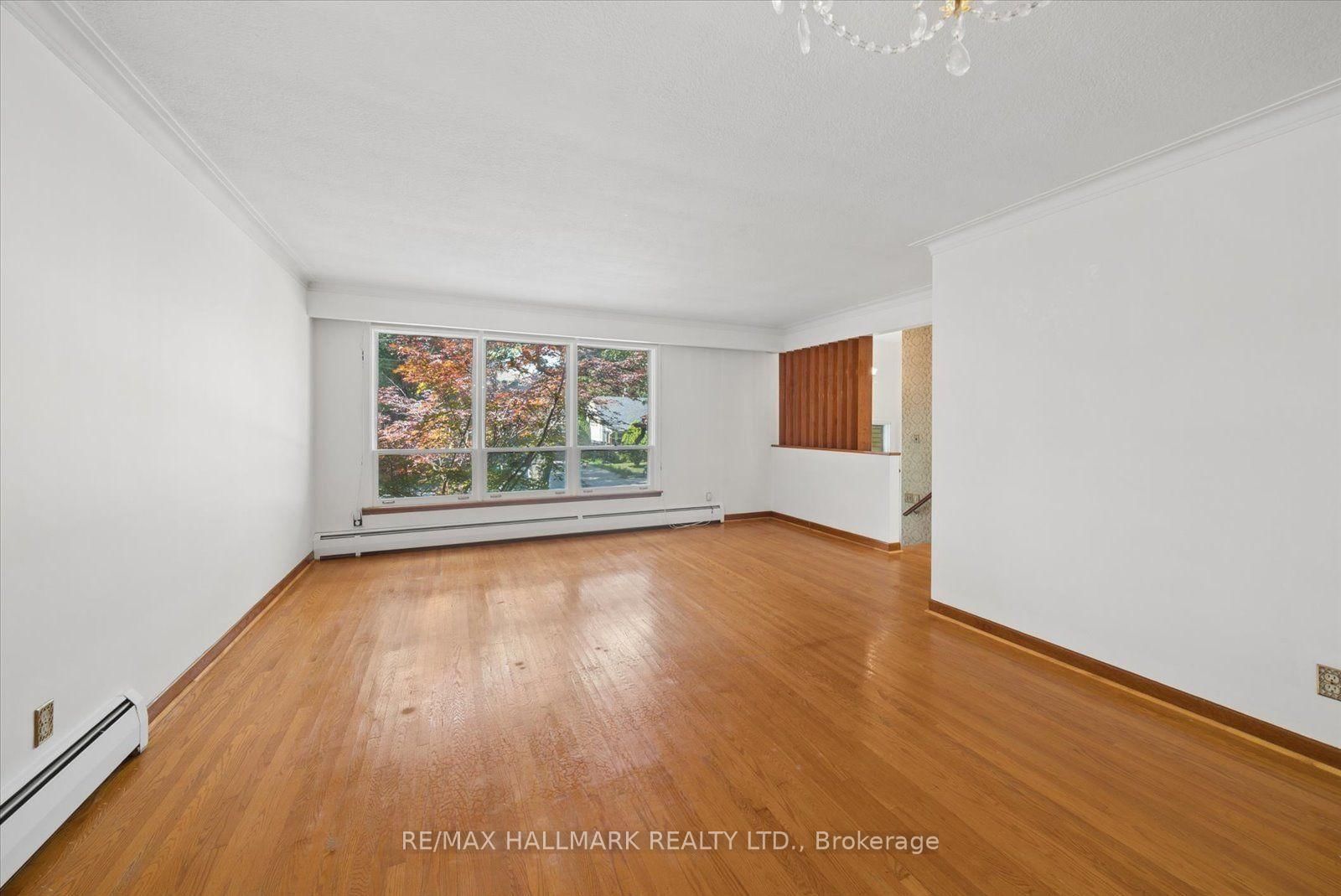 51 Allister Avenue • Toronto, ON photo 8