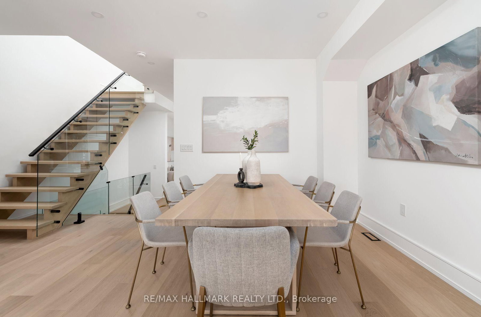 104 Yardley Avenue • Toronto, ON photo 11