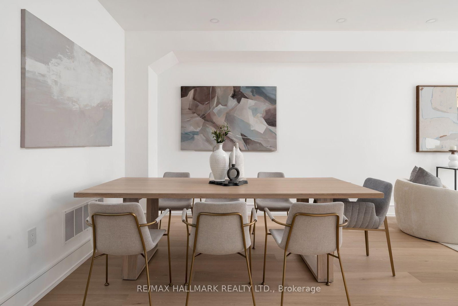 104 Yardley Avenue • Toronto, ON photo 12