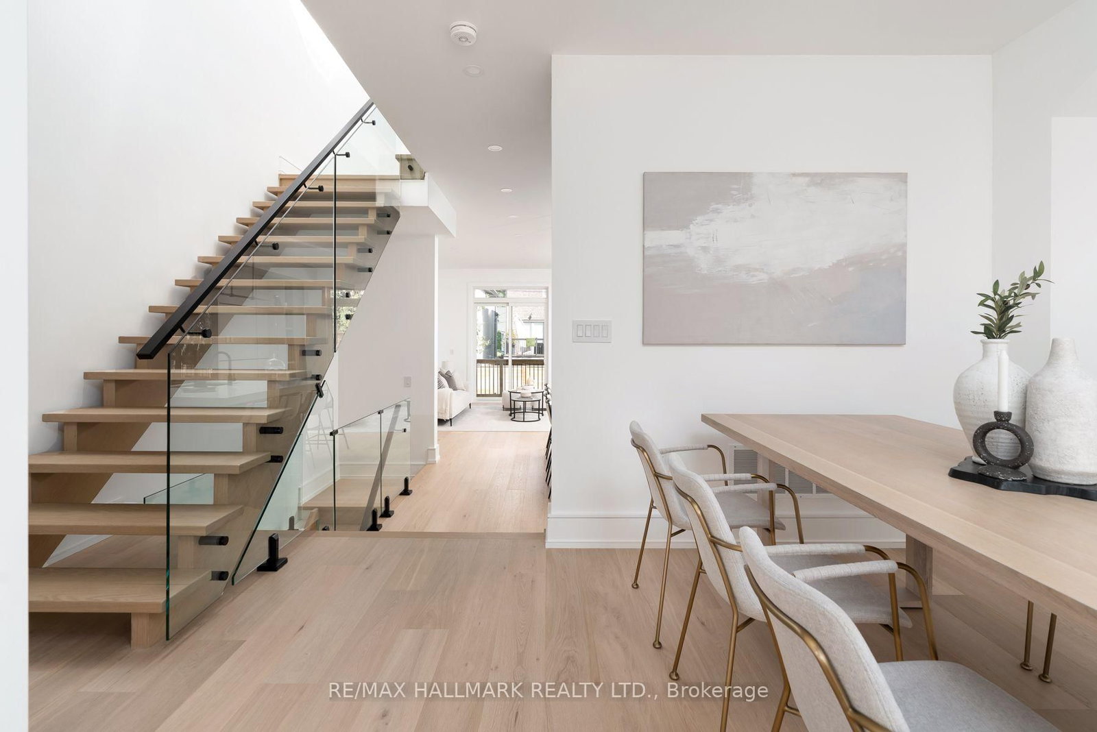 104 Yardley Avenue • Toronto, ON photo 13