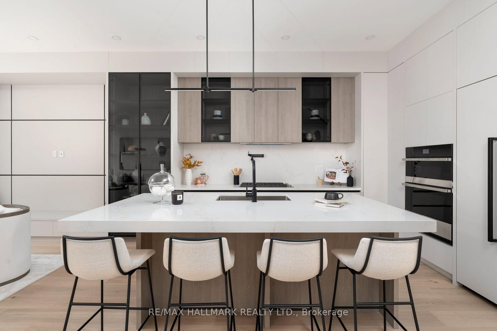 104 Yardley Avenue • Toronto, ON photo 15