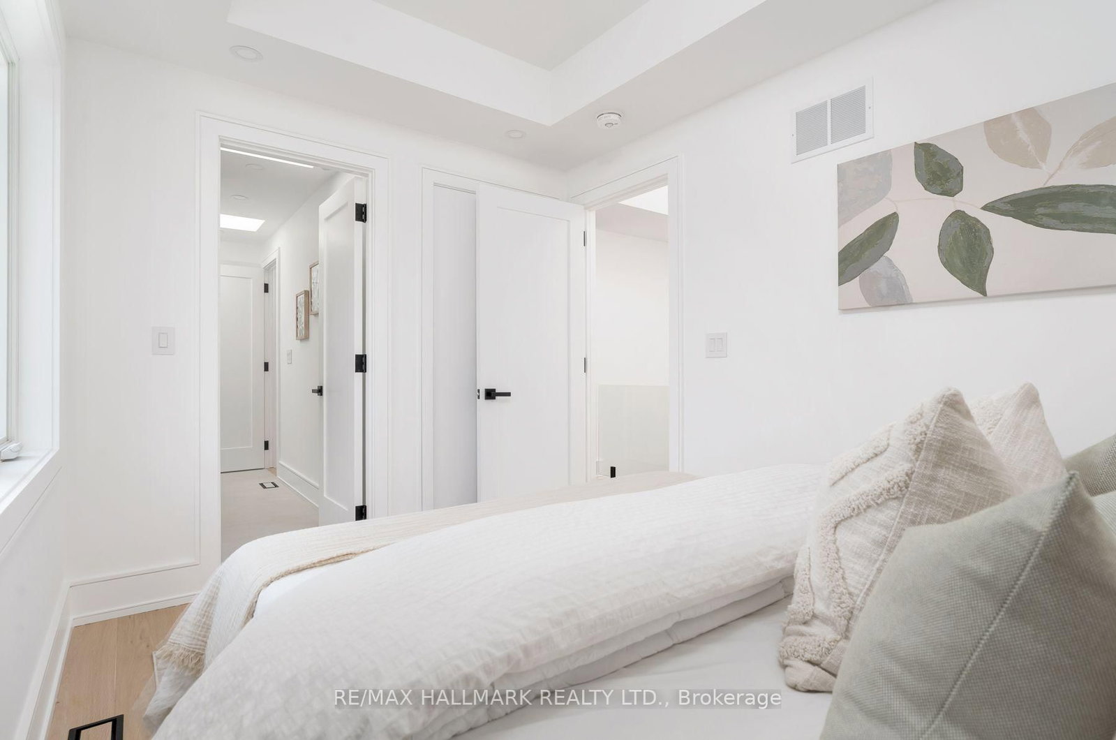 104 Yardley Avenue • Toronto, ON photo 31