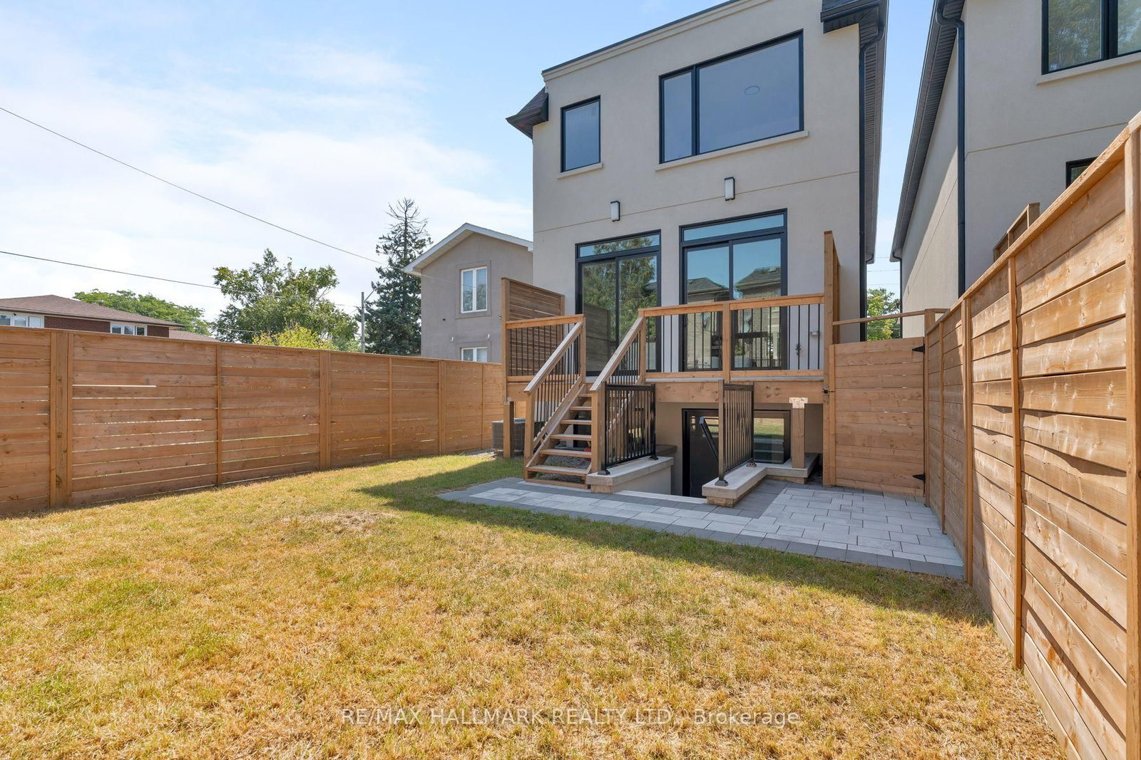104 Yardley Avenue • Toronto, ON photo 45
