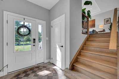 29 Waldweg Drive • Scugog, ON photo 8