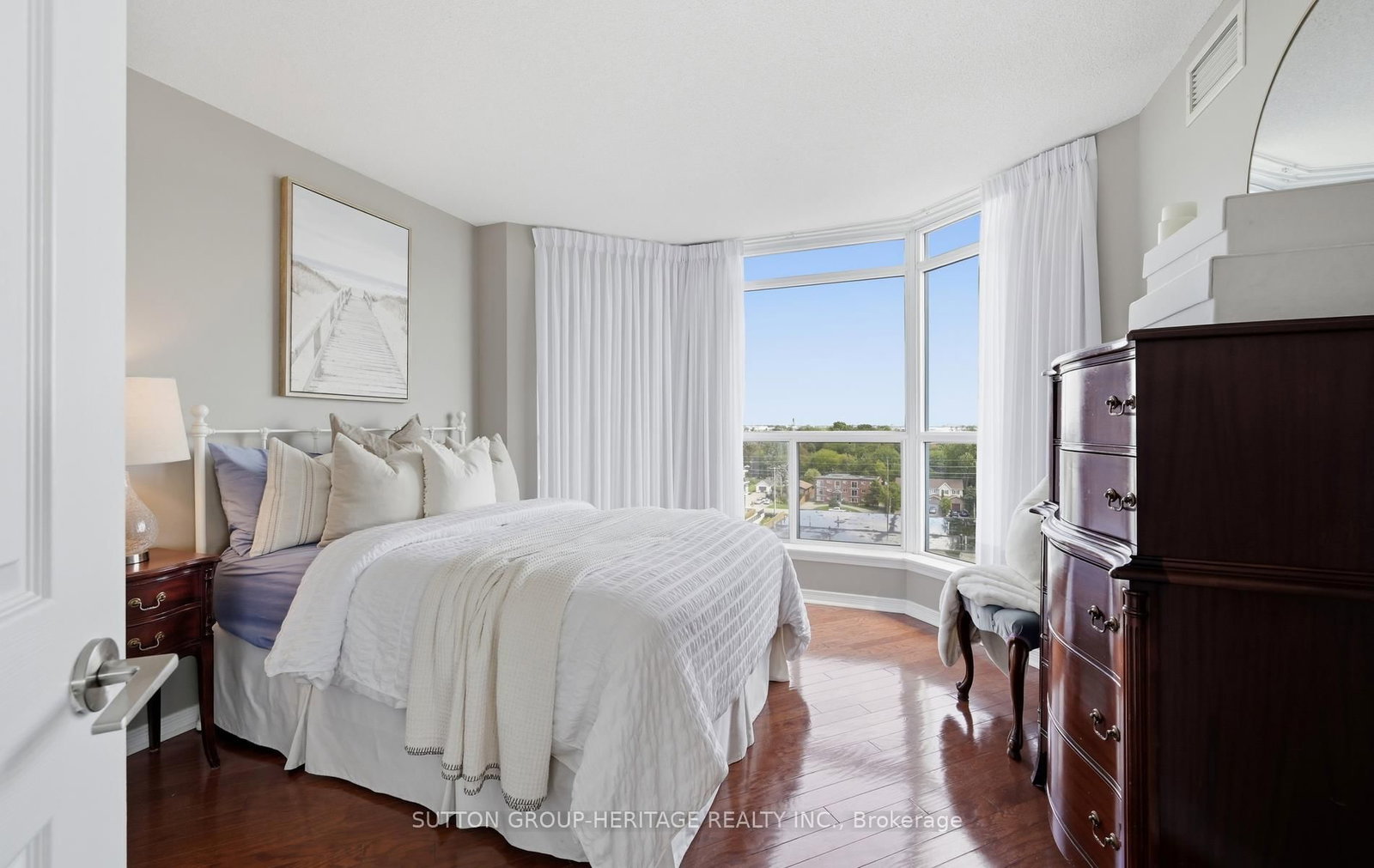 340 Watson Street W • #902 • Whitby, ON photo 15