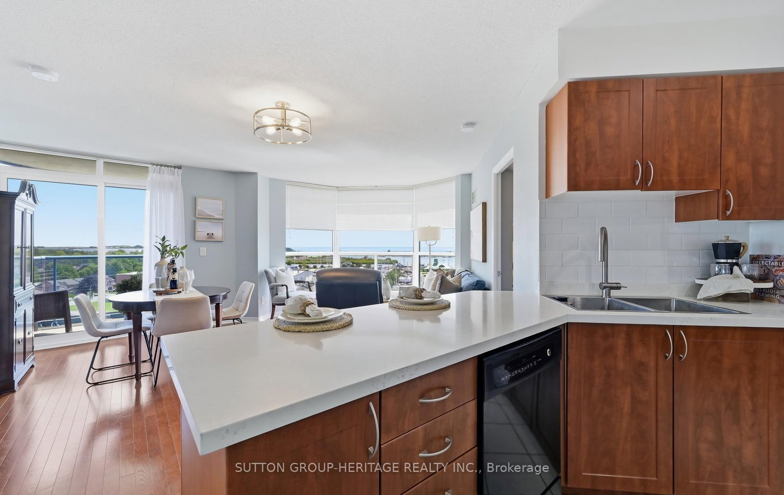 340 Watson Street W • #902 • Whitby, ON photo 22