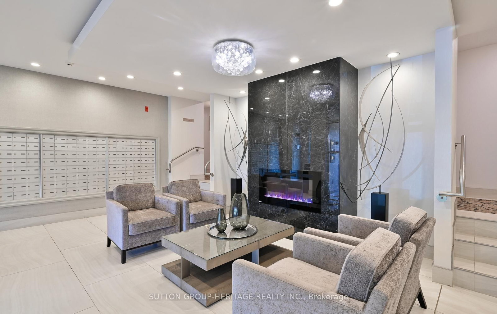 340 Watson Street W • #902 • Whitby, ON photo 4