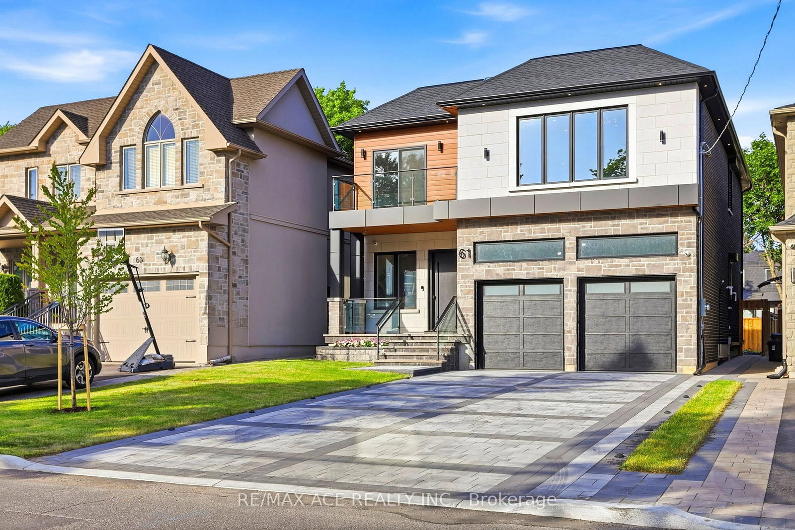 61 Harewood Avenue • Toronto, ON photo 2