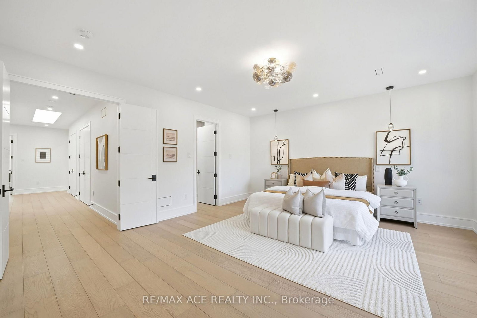 61 Harewood Avenue • Toronto, ON photo 21