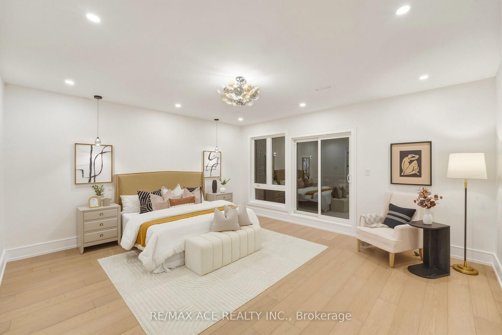61 Harewood Avenue • Toronto, ON photo 23