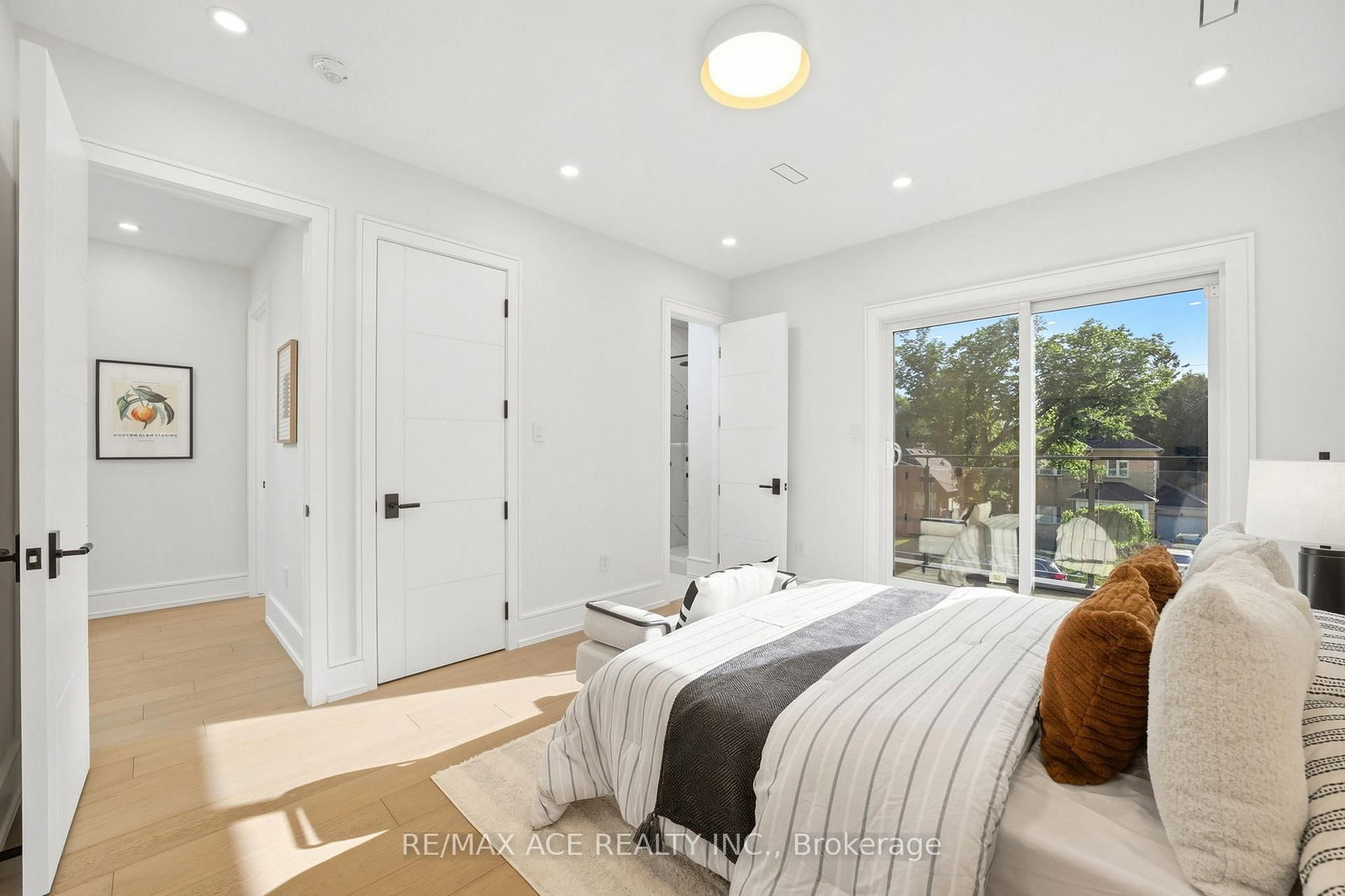 61 Harewood Avenue • Toronto, ON photo 29