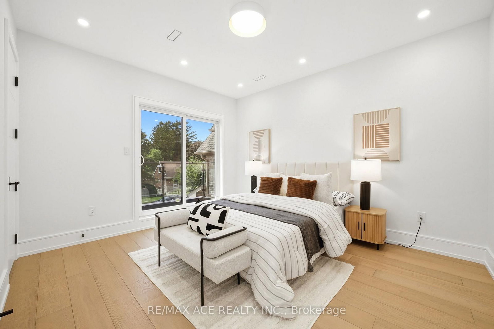 61 Harewood Avenue • Toronto, ON photo 30