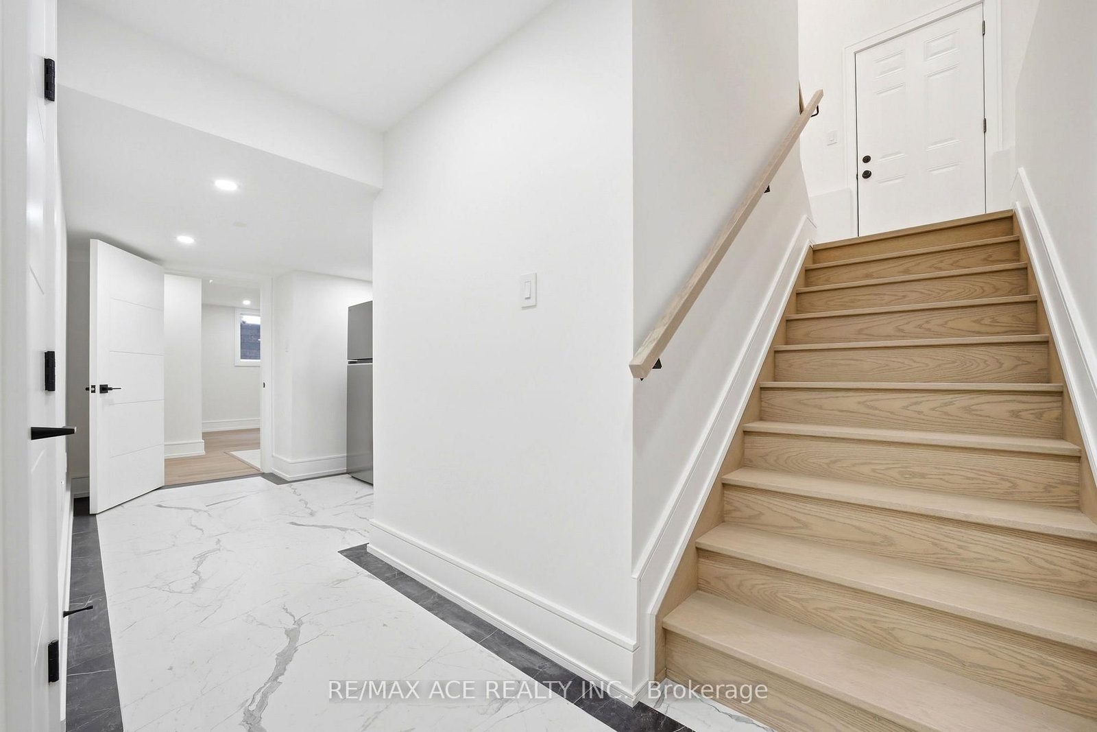 61 Harewood Avenue • Toronto, ON photo 38