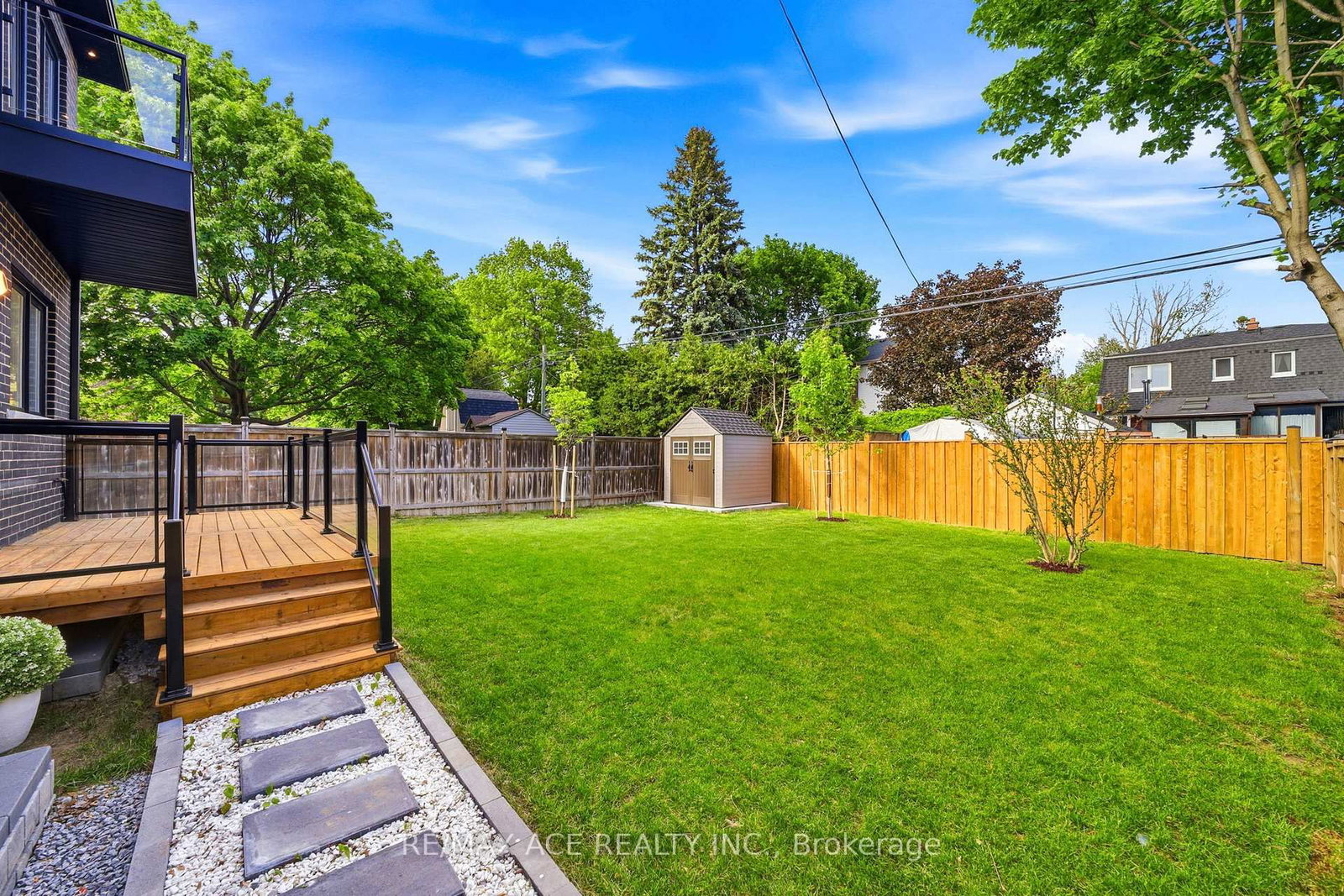 61 Harewood Avenue • Toronto, ON photo 45