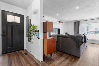 404 Burnley Court • Oshawa, ON photo 8