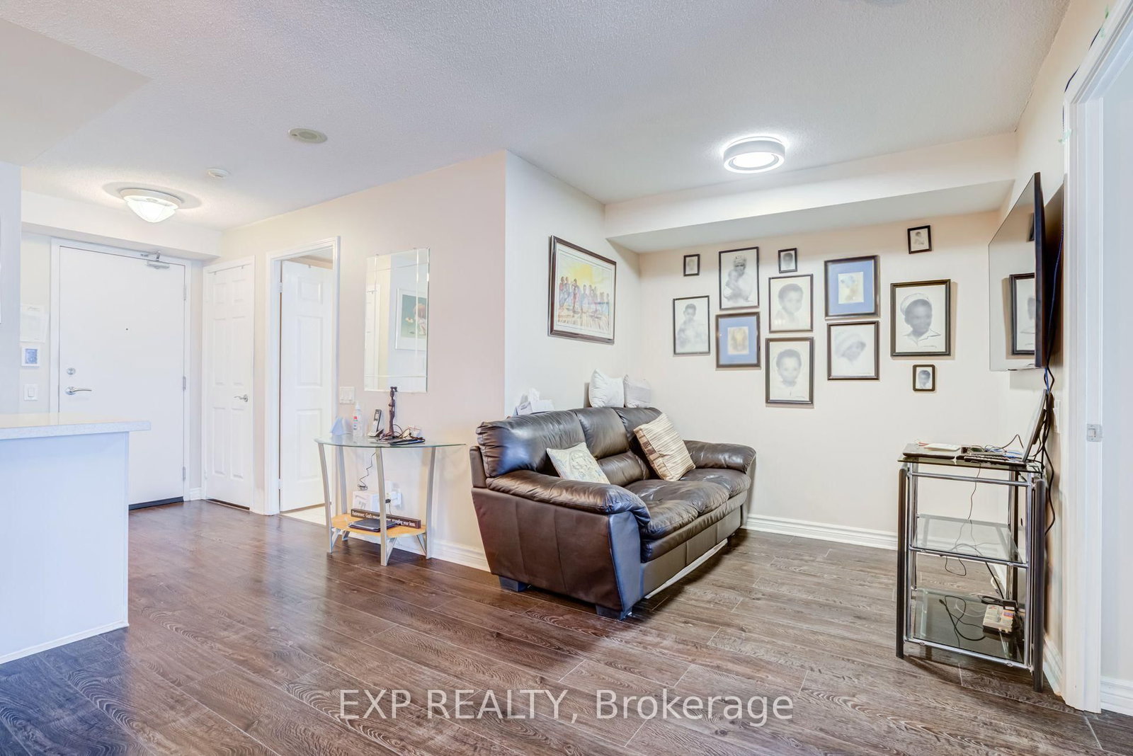8 Mondeo Drive • #1409 • Toronto, ON photo 23