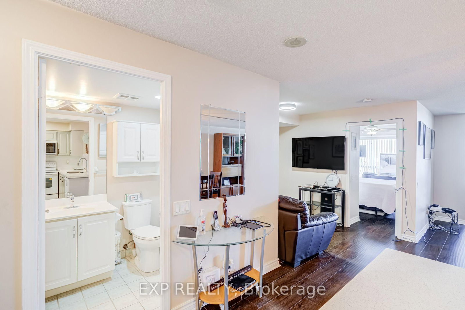 8 Mondeo Drive • #1409 • Toronto, ON photo 25