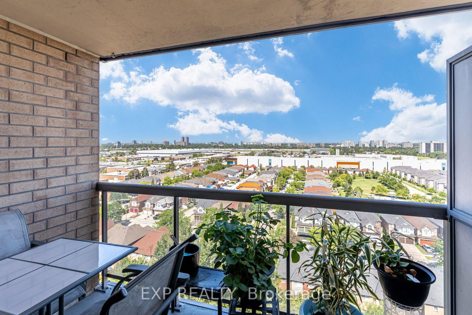 8 Mondeo Drive • #1409 • Toronto, ON photo 29