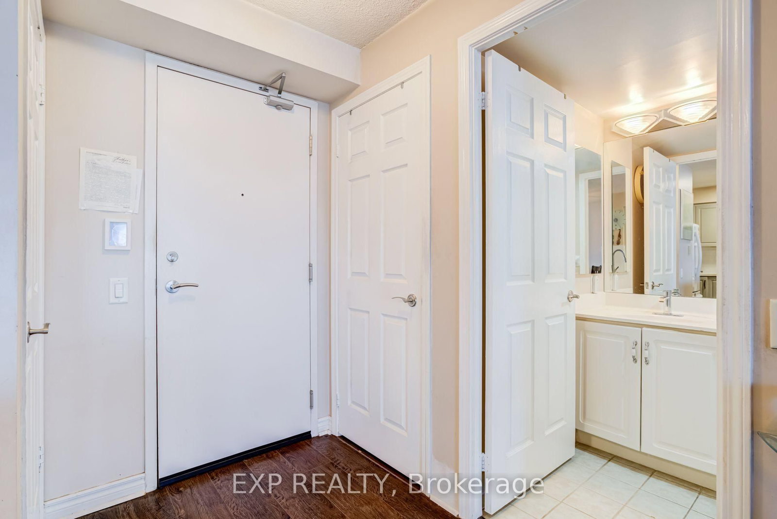 8 Mondeo Drive • #1409 • Toronto, ON photo 3