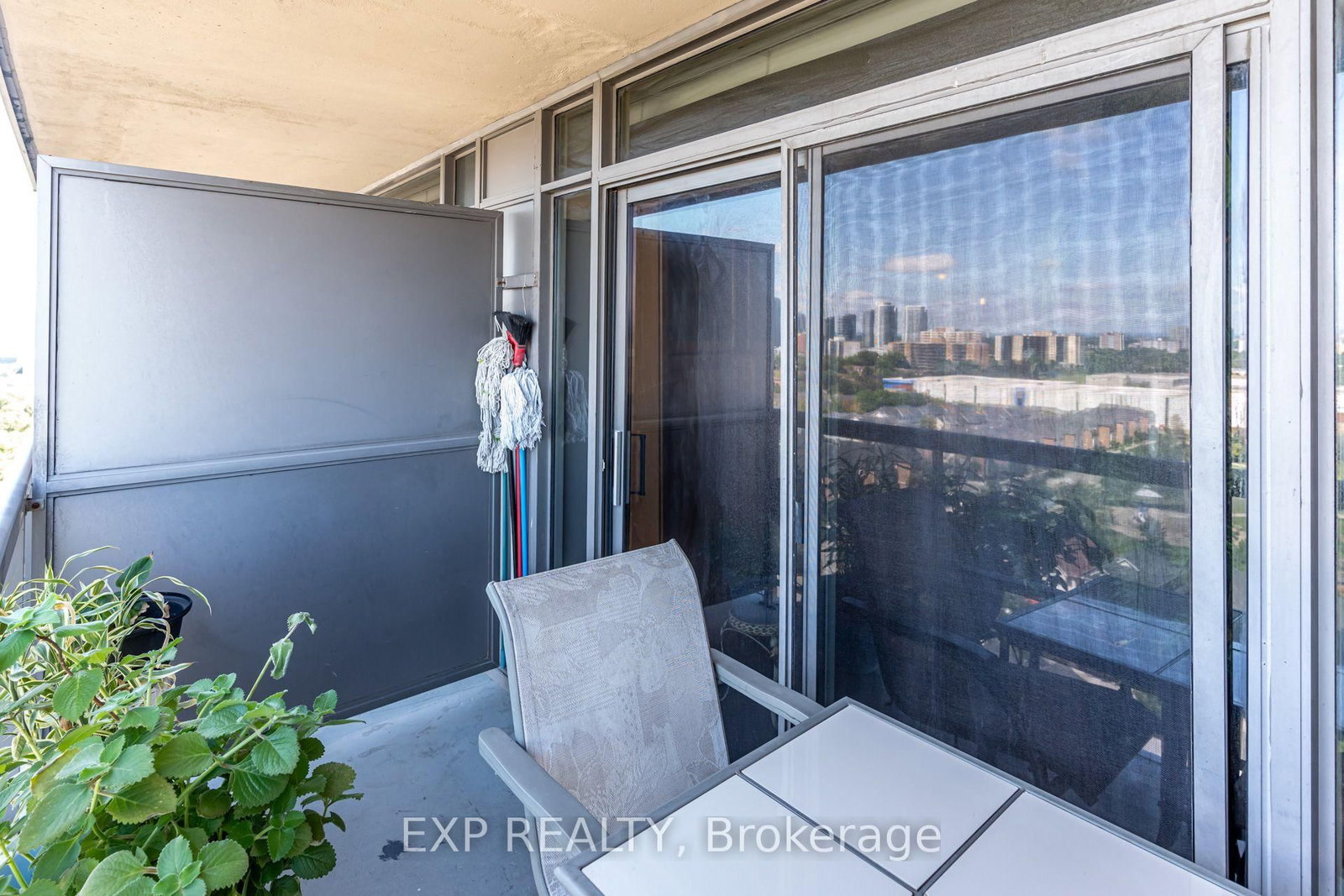 8 Mondeo Drive • #1409 • Toronto, ON photo 31