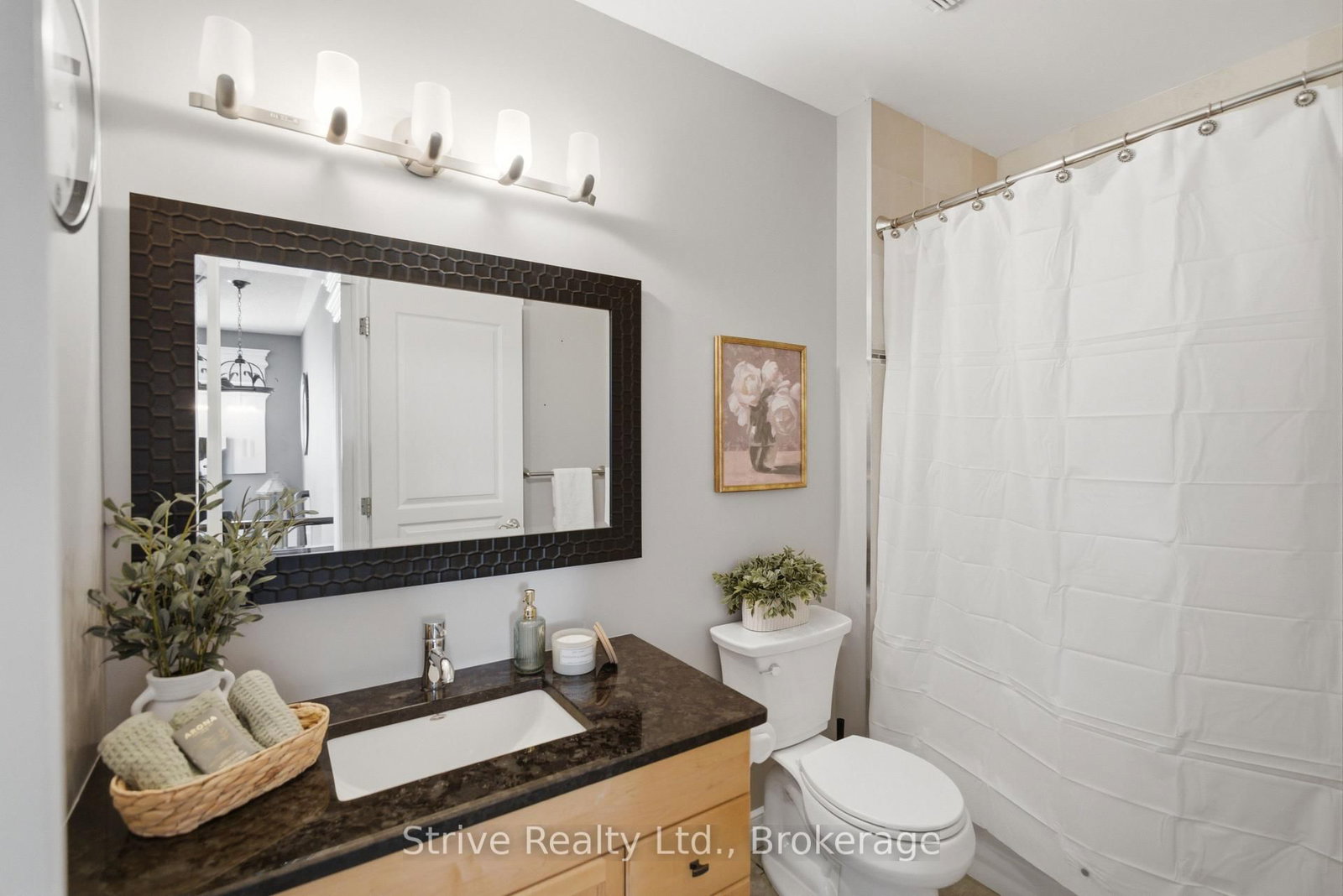 8 Rowland Court • Clarington, ON photo 30