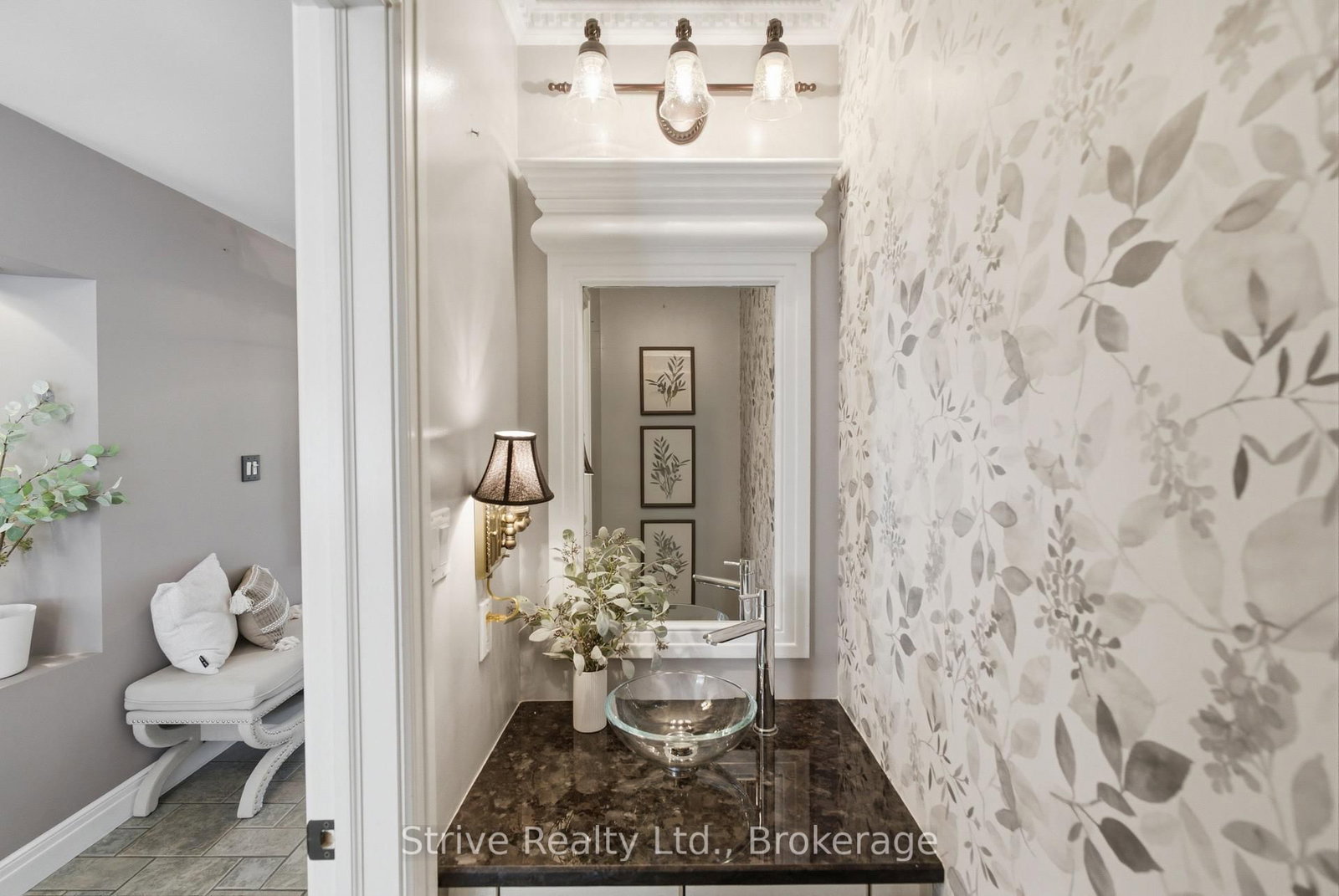 8 Rowland Court • Clarington, ON photo 8