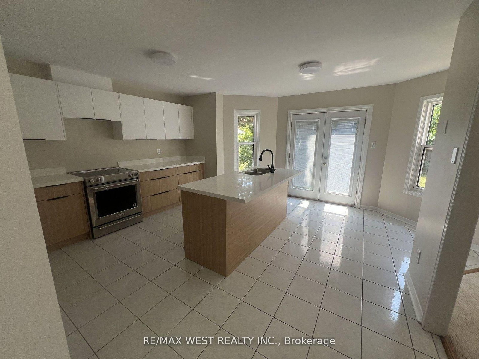 60 Furrow Drive • Whitby, ON photo 5