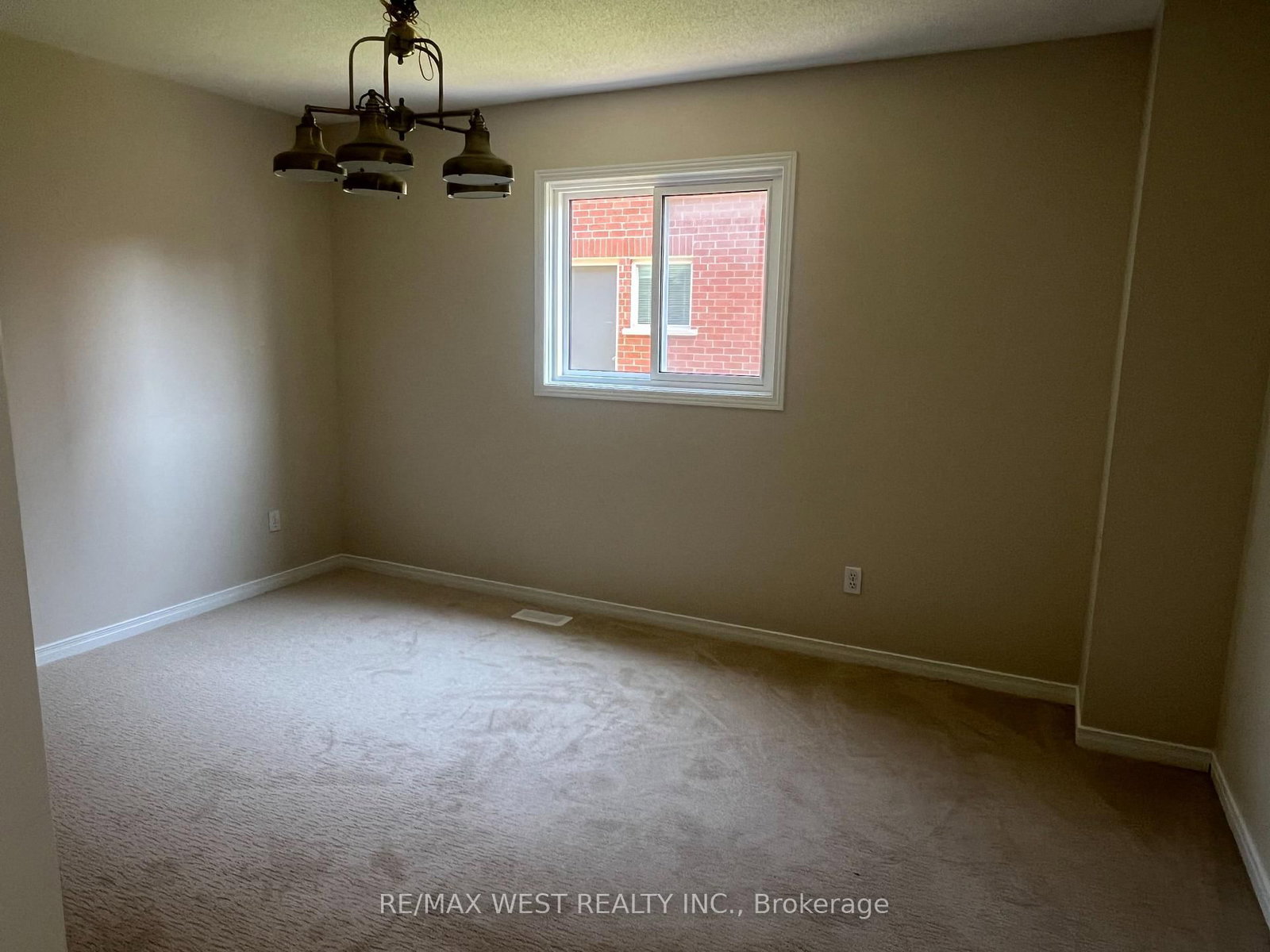 60 Furrow Drive • Whitby, ON photo 7