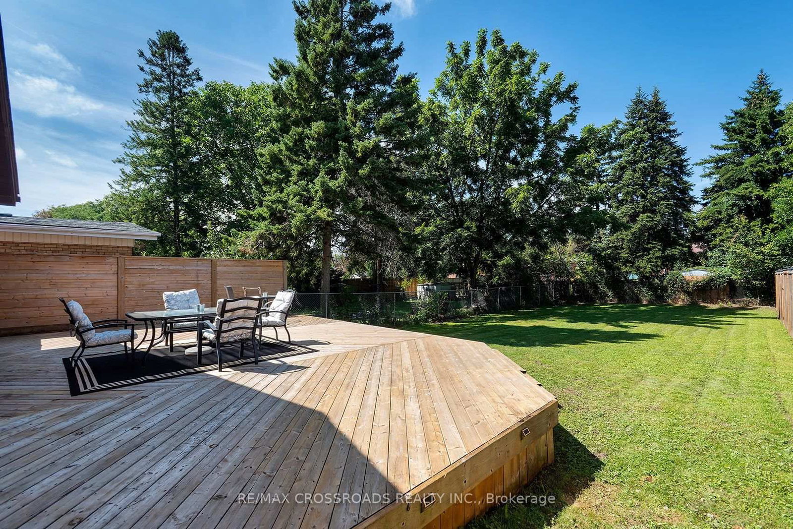 104 Haileybury Drive • Toronto, ON photo 23