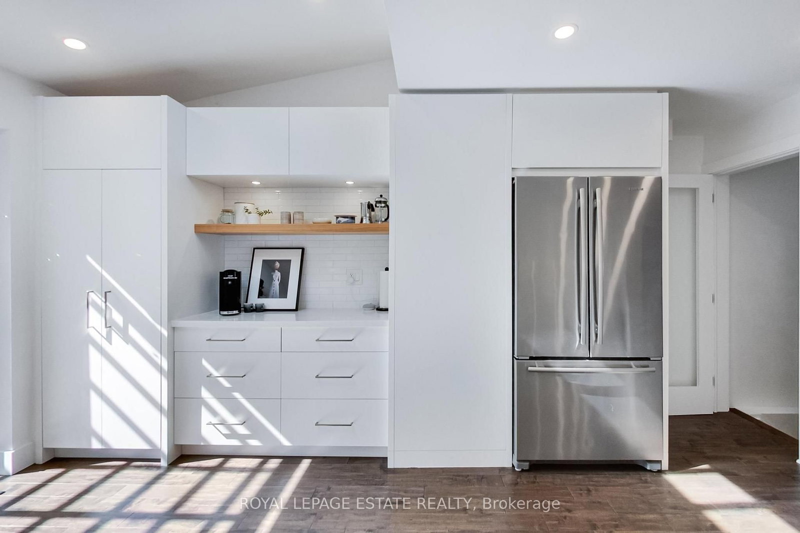 184 King Edward Avenue • Toronto, ON photo 13