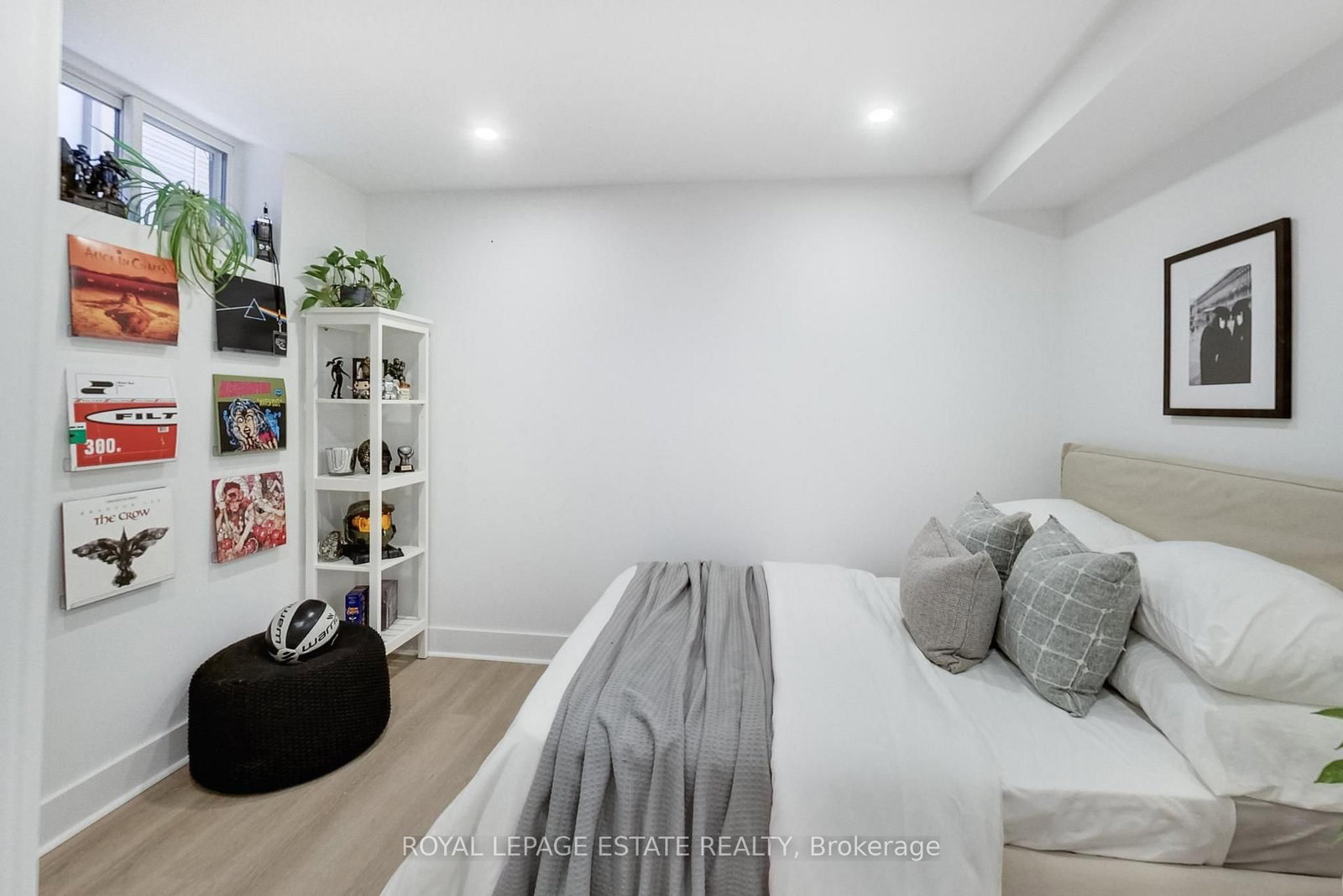 184 King Edward Avenue • Toronto, ON photo 24