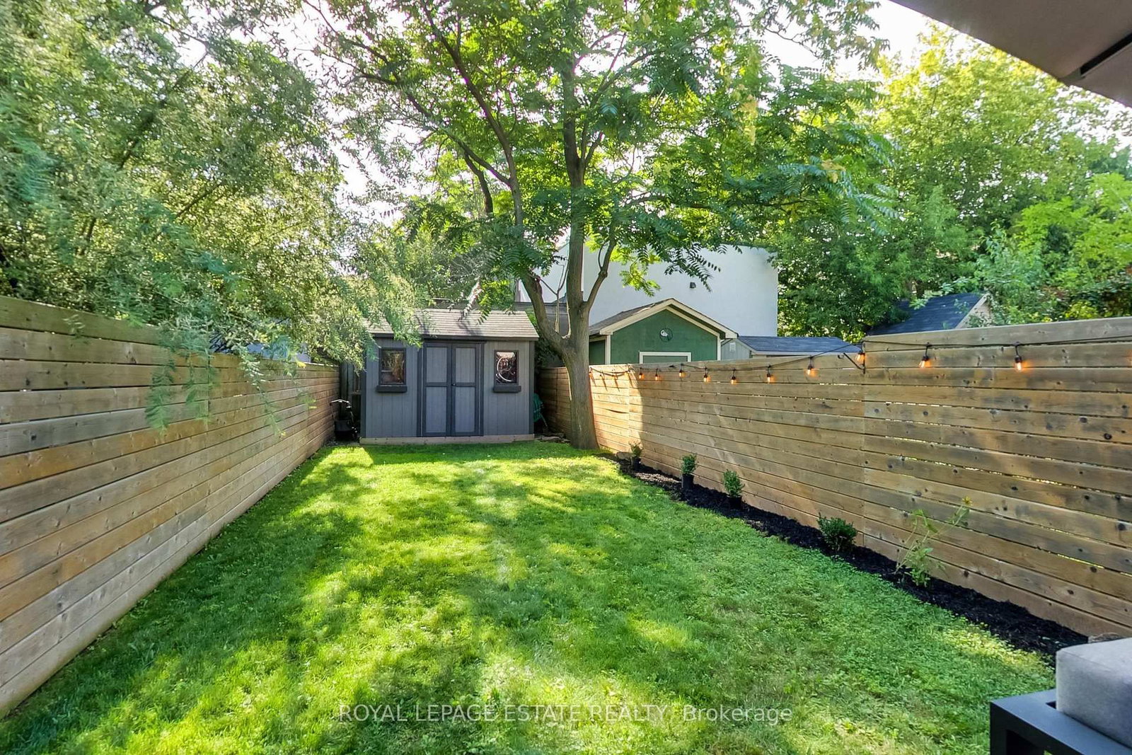184 King Edward Avenue • Toronto, ON photo 27