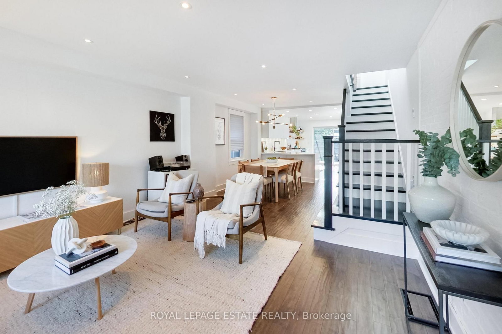 184 King Edward Avenue • Toronto, ON photo 4