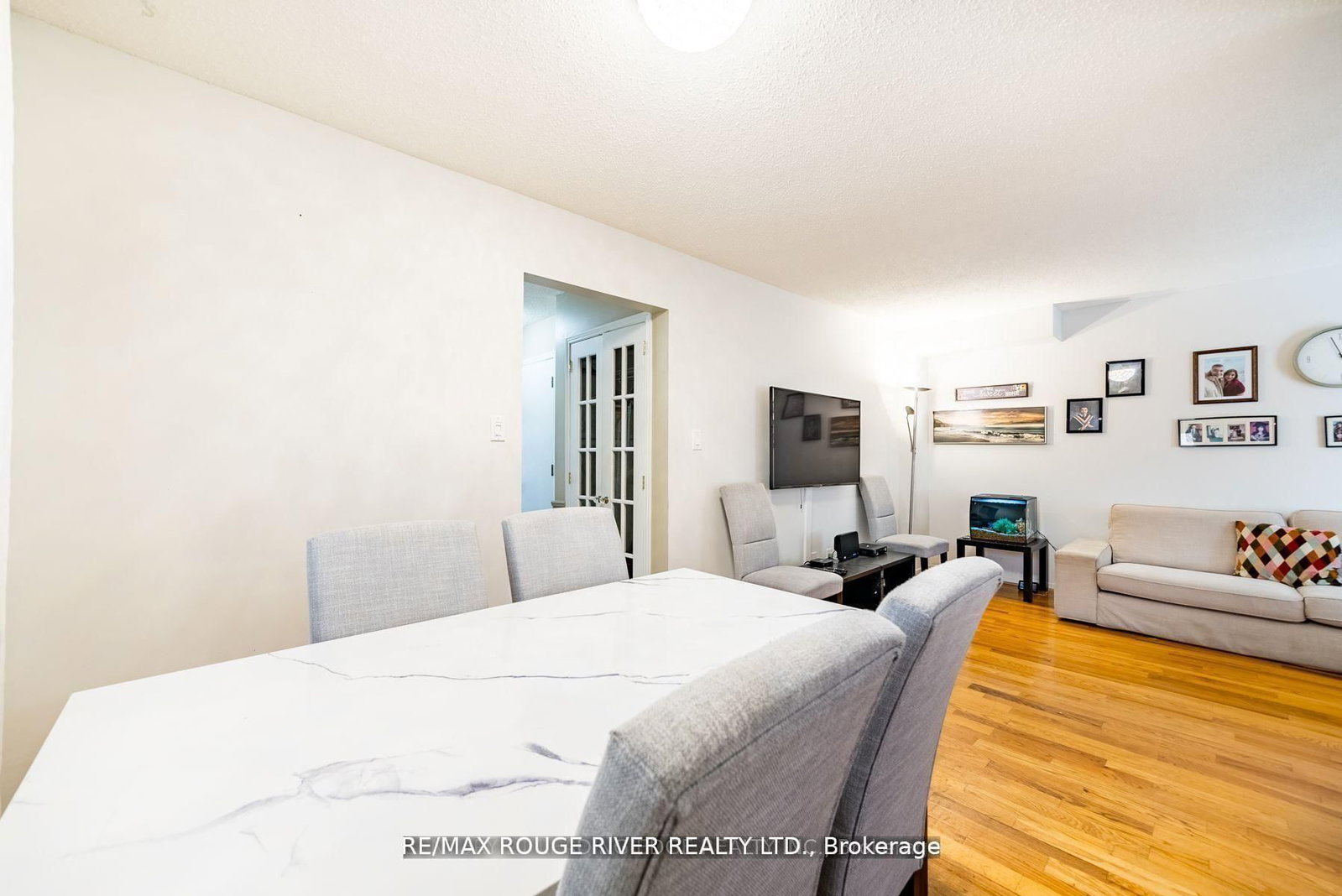 880 Castlegrove Avenue • Oshawa, ON photo 10