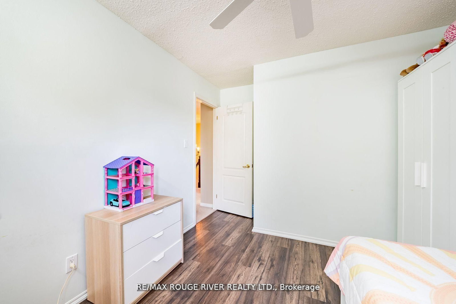 880 Castlegrove Avenue • Oshawa, ON photo 24