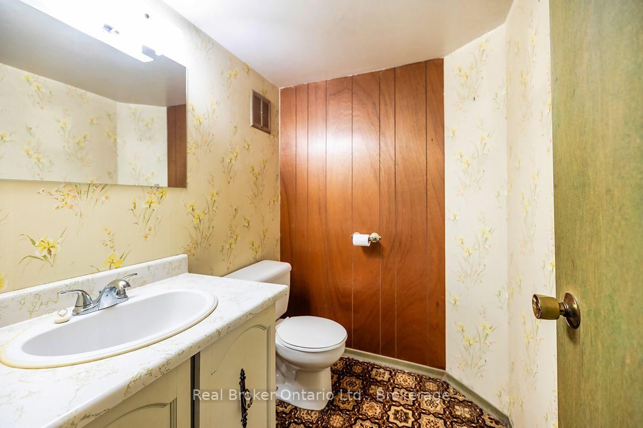 125 Baldwin Street • Oshawa, ON photo 32