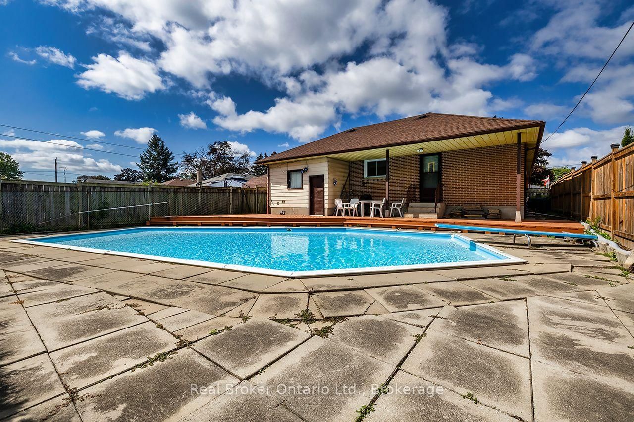 125 Baldwin Street • Oshawa, ON photo 33