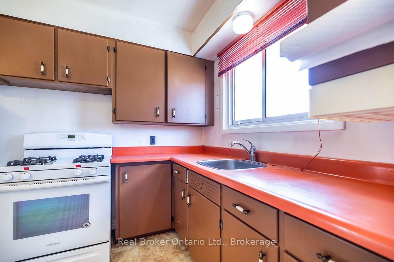 125 Baldwin Street • Oshawa, ON photo 5