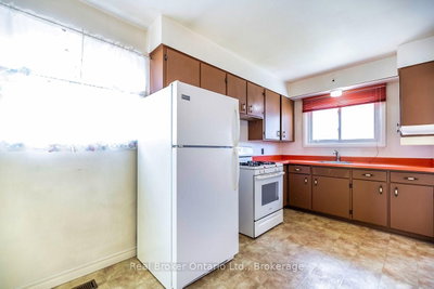 125 Baldwin Street • Oshawa, ON photo 6