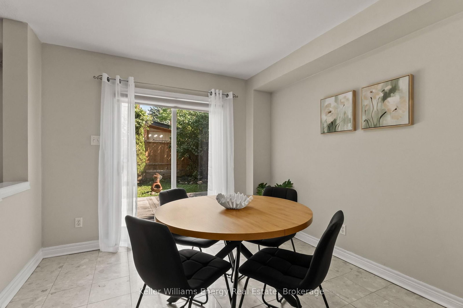 35 Virginia Drive • Whitby, ON photo 10