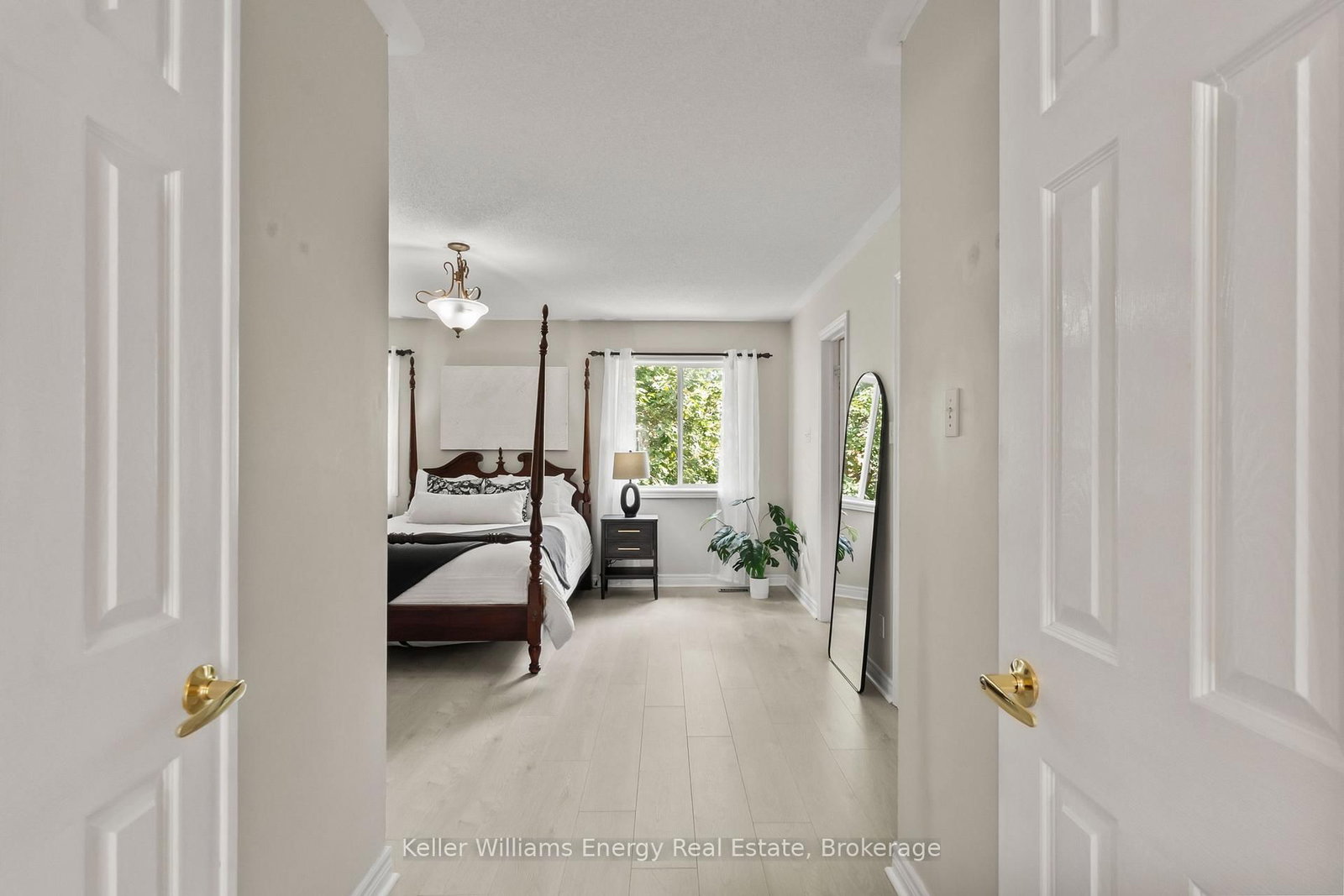 35 Virginia Drive • Whitby, ON photo 15