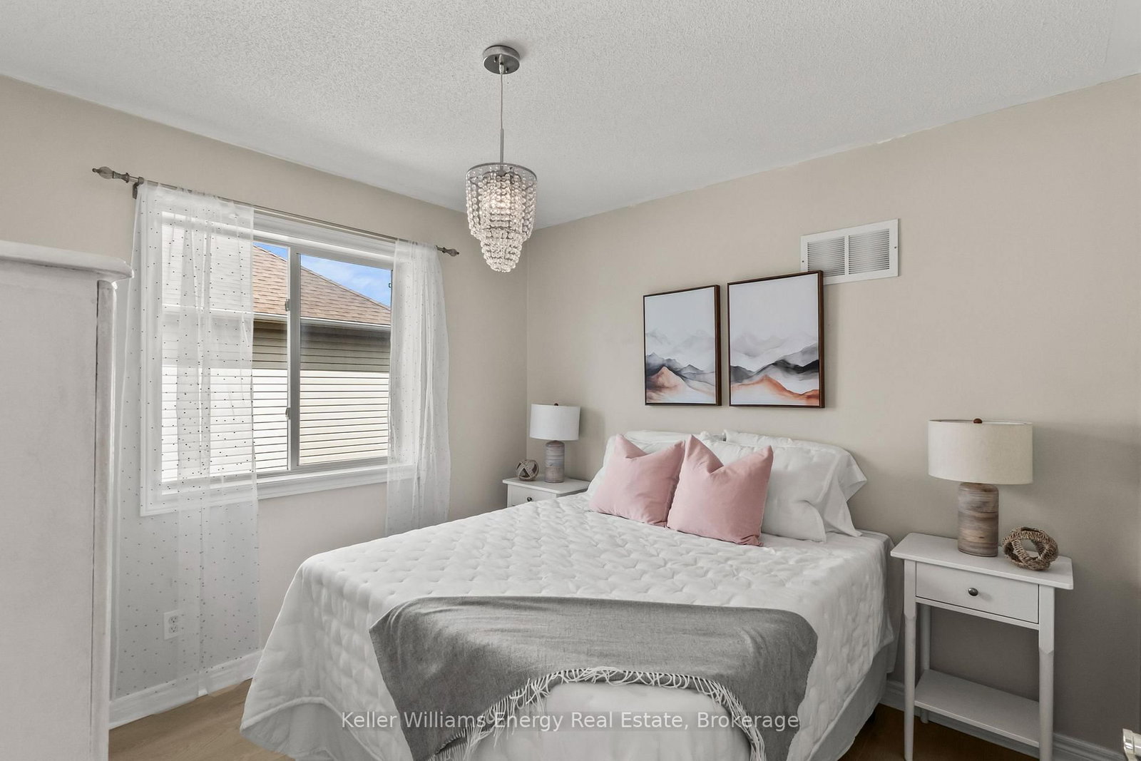 35 Virginia Drive • Whitby, ON photo 22