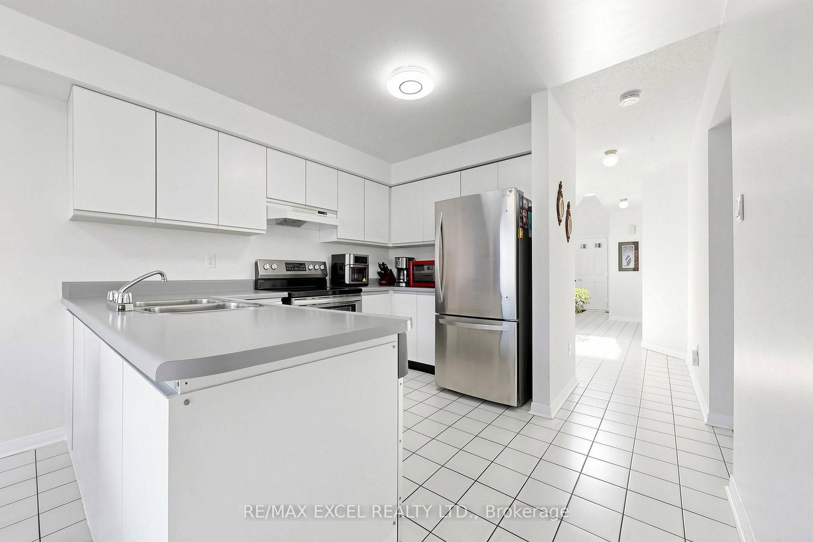 33 Wharton Square • Toronto, ON photo 22