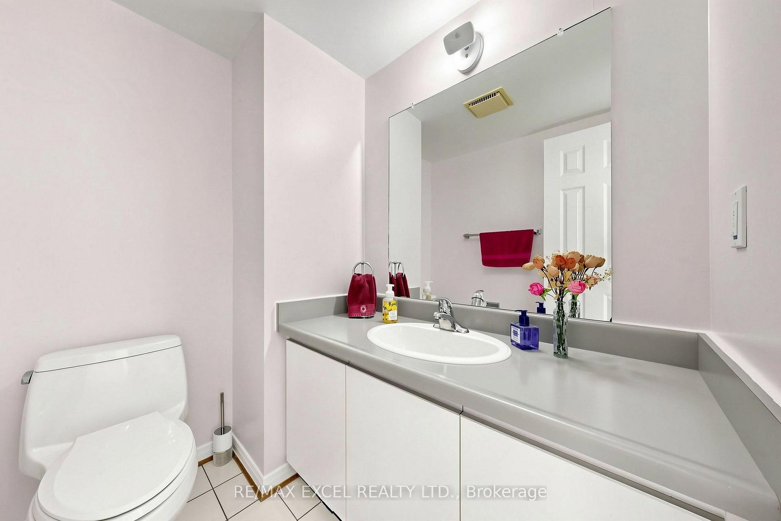 33 Wharton Square • Toronto, ON photo 27
