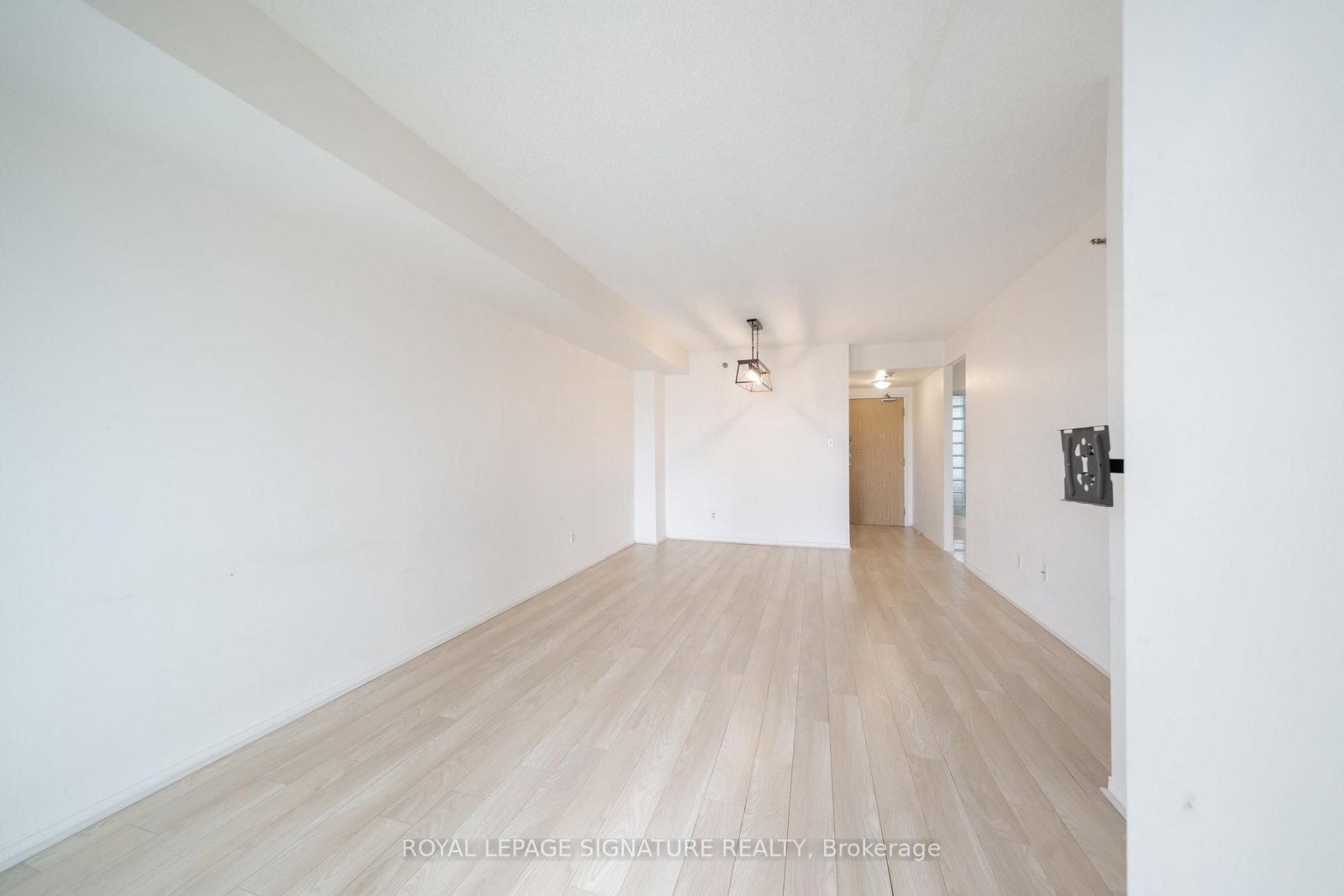 5800 Sheppard Avenue E • #316 • Toronto, ON photo 4