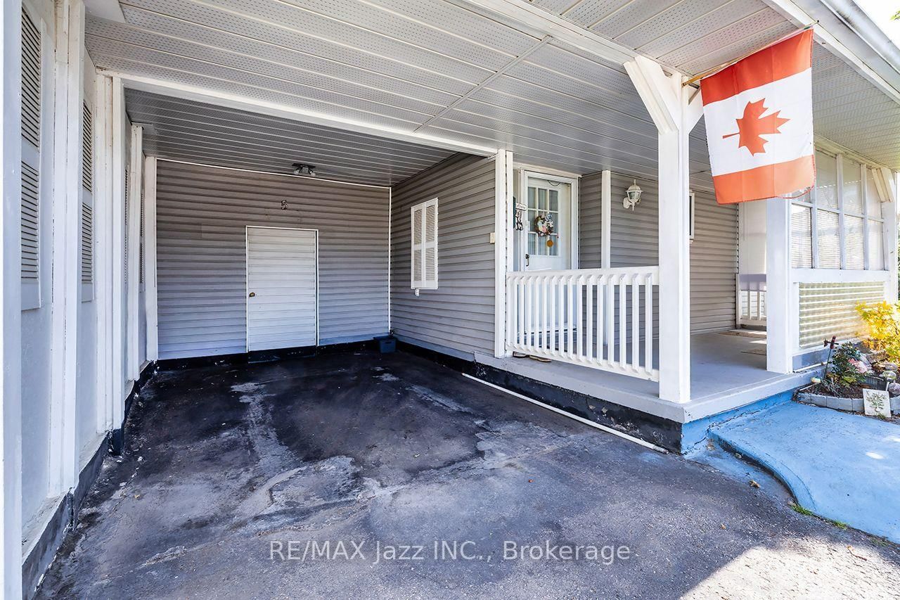 5 King Court • Clarington, ON photo 4