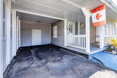 5 King Court • Clarington, ON photo 4