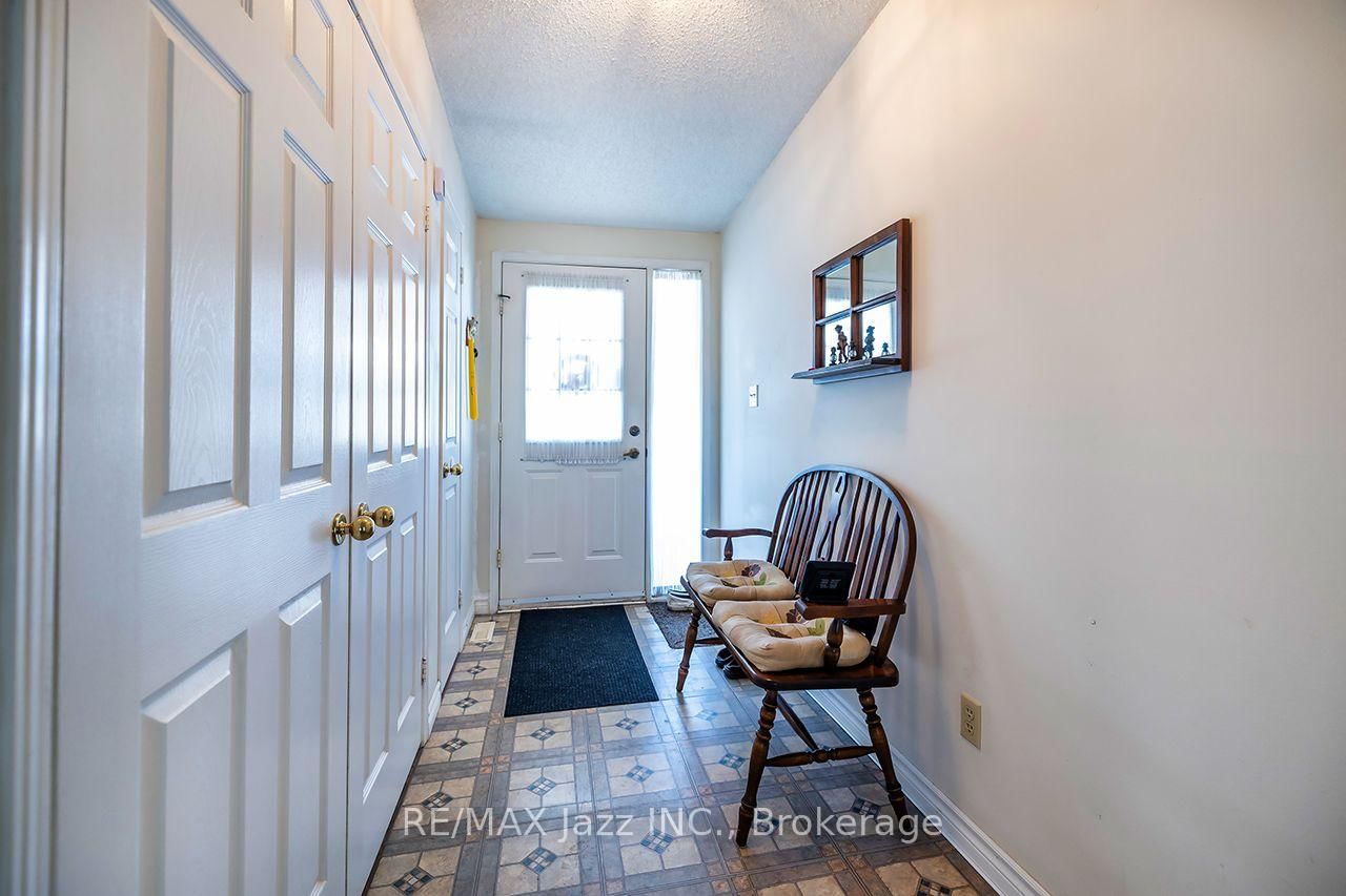 5 King Court • Clarington, ON photo 6